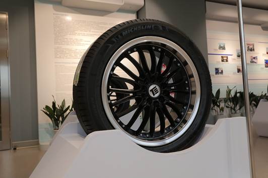 巴斯特的极致天窗工艺AYX爱游戏遇见伟(图14)