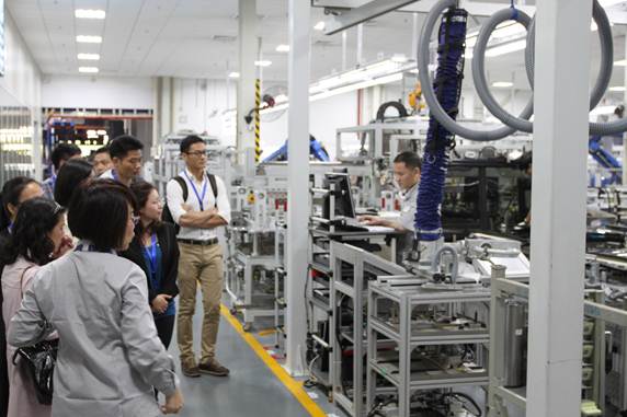 巴斯特的极致天窗工艺AYX爱游戏遇见伟(图17)