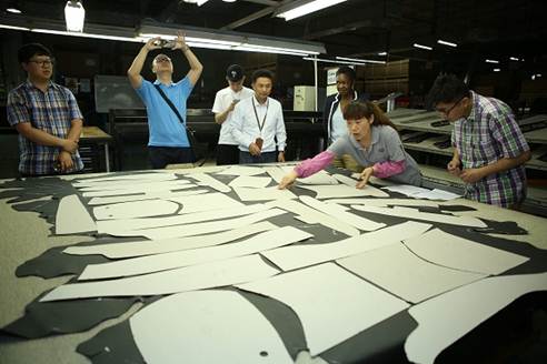 巴斯特的极致天窗工艺AYX爱游戏遇见伟(图21)