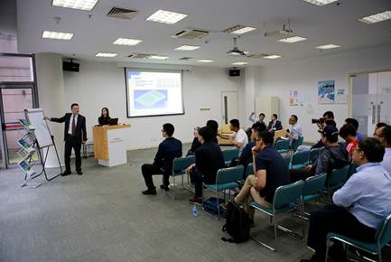 巴斯特的极致天窗工艺AYX爱游戏遇见伟(图23)